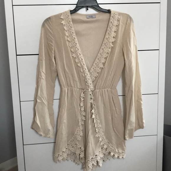 TOBI Cream Romper - Picture 2 of 11